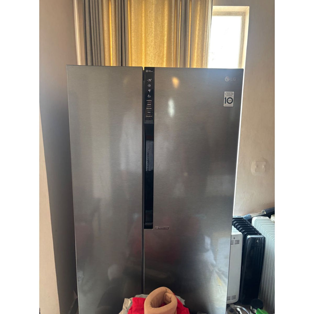 LG Side by Side door Refrigerator photo 1