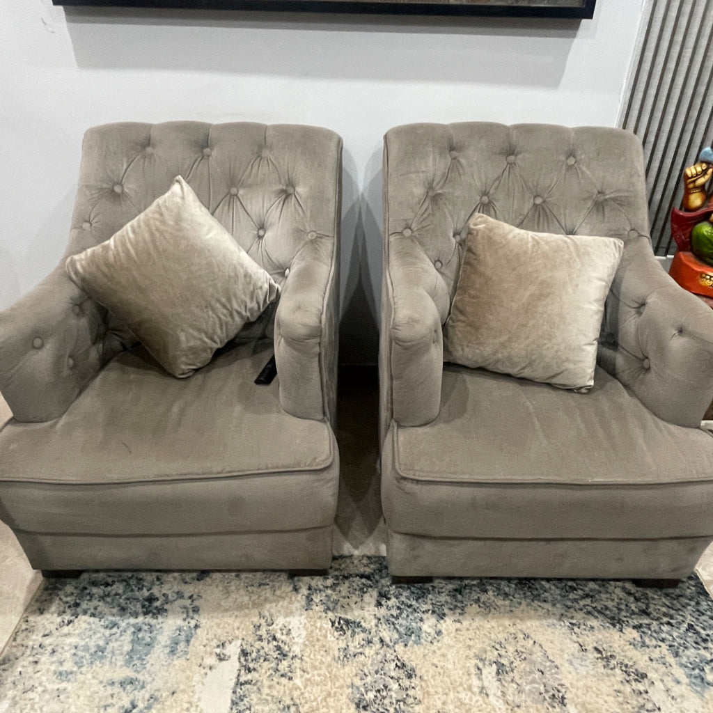 Two Single seater sofa photo 1