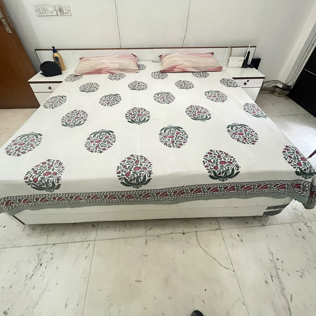 Box Bed without mattress photo 1