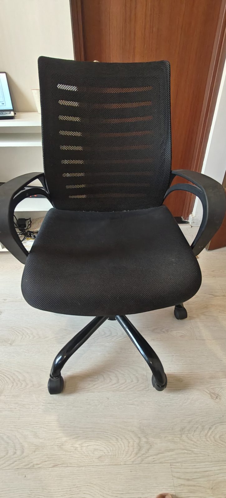 Ergonomic office chair photo 1