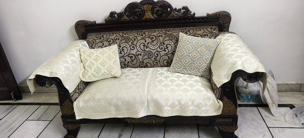 9 seater Maharaja Sofa + centre table photo 2