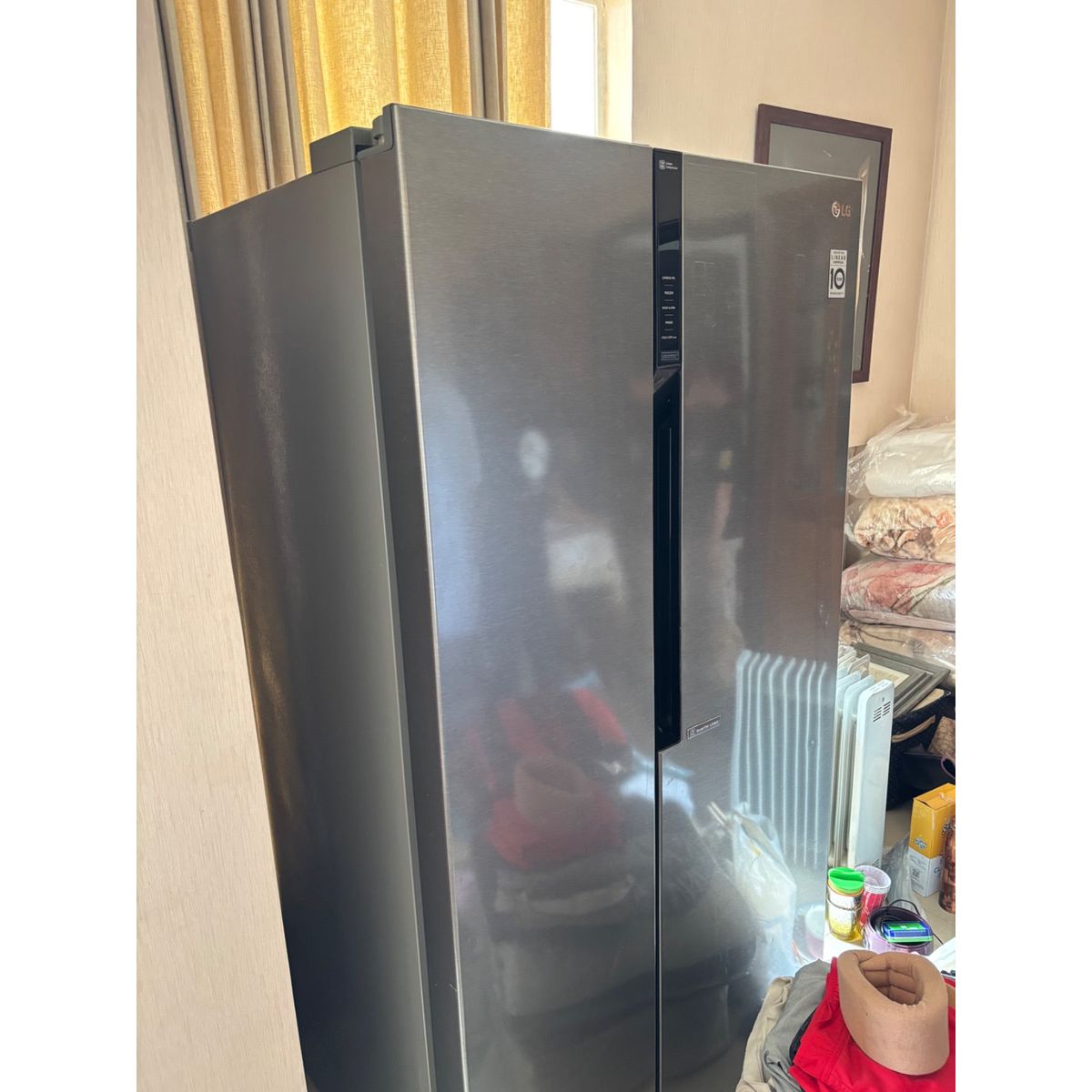 LG Side by Side door Refrigerator photo 2
