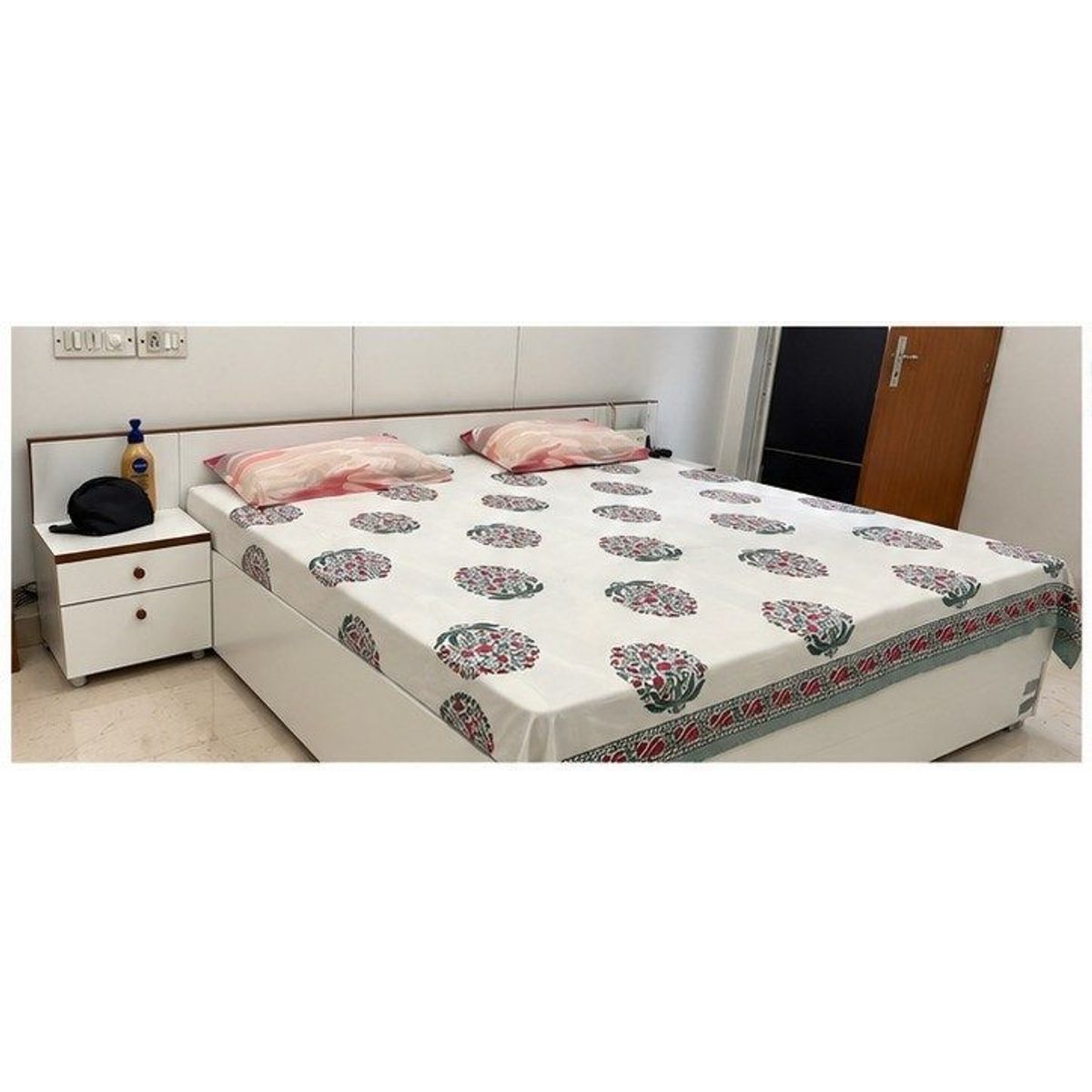 Box Bed without mattress photo 2