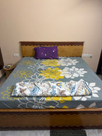 King size bed photo 2