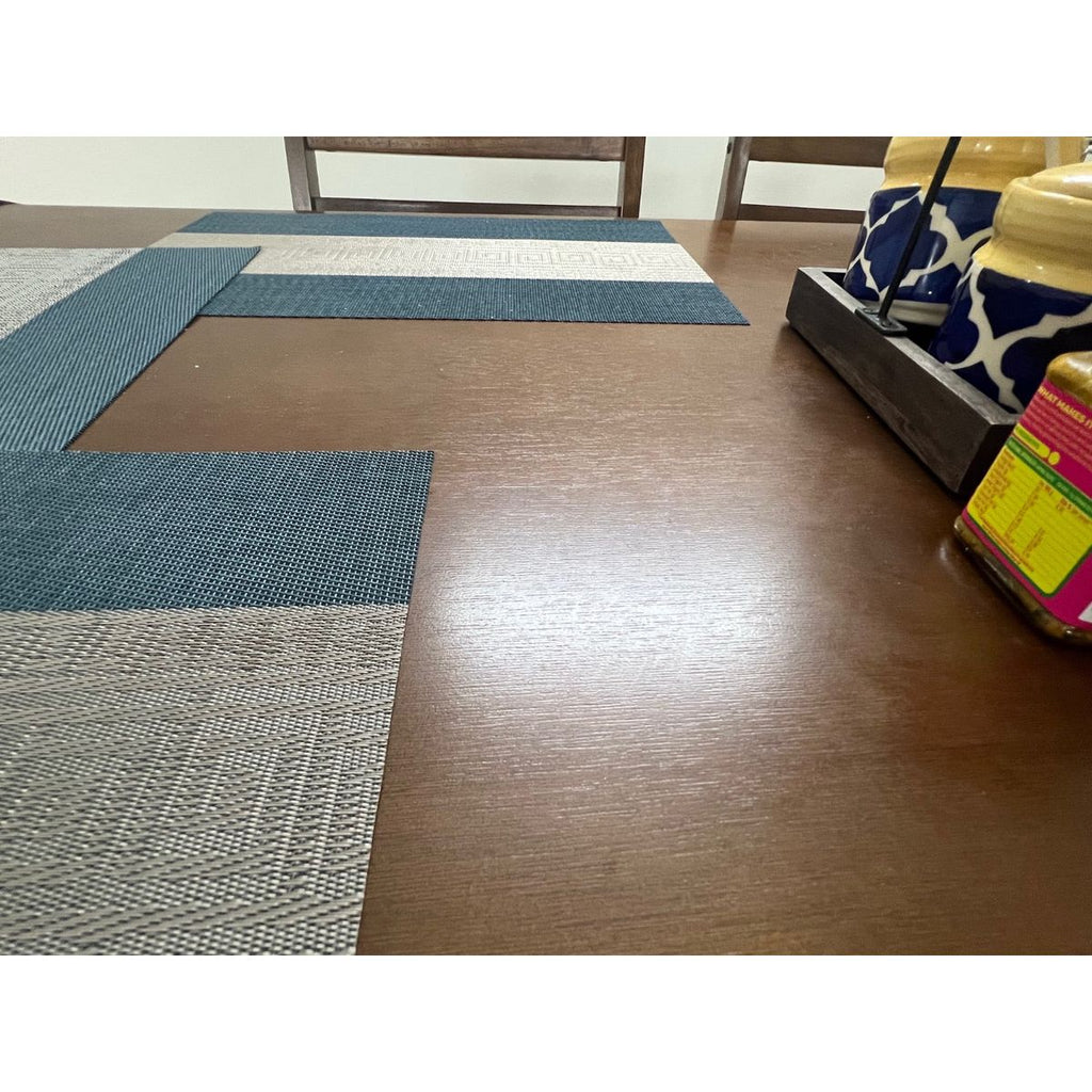 6 seater Dining table with chairs photo 2