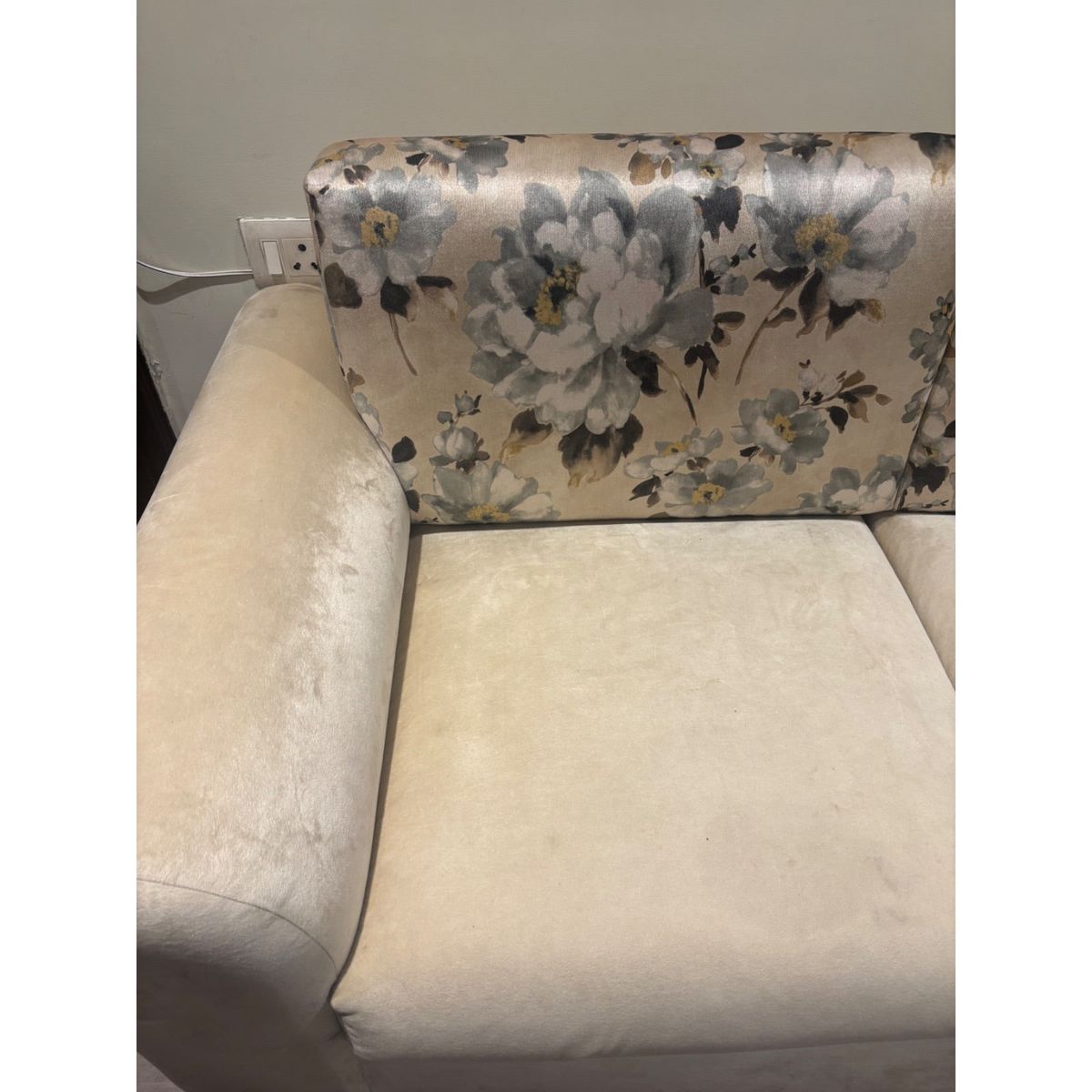 2-seater fabric sofa photo 3