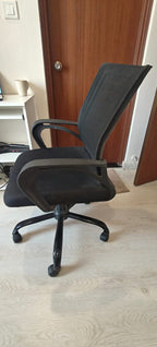 Ergonomic office chair photo 3
