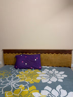 King size bed photo 4