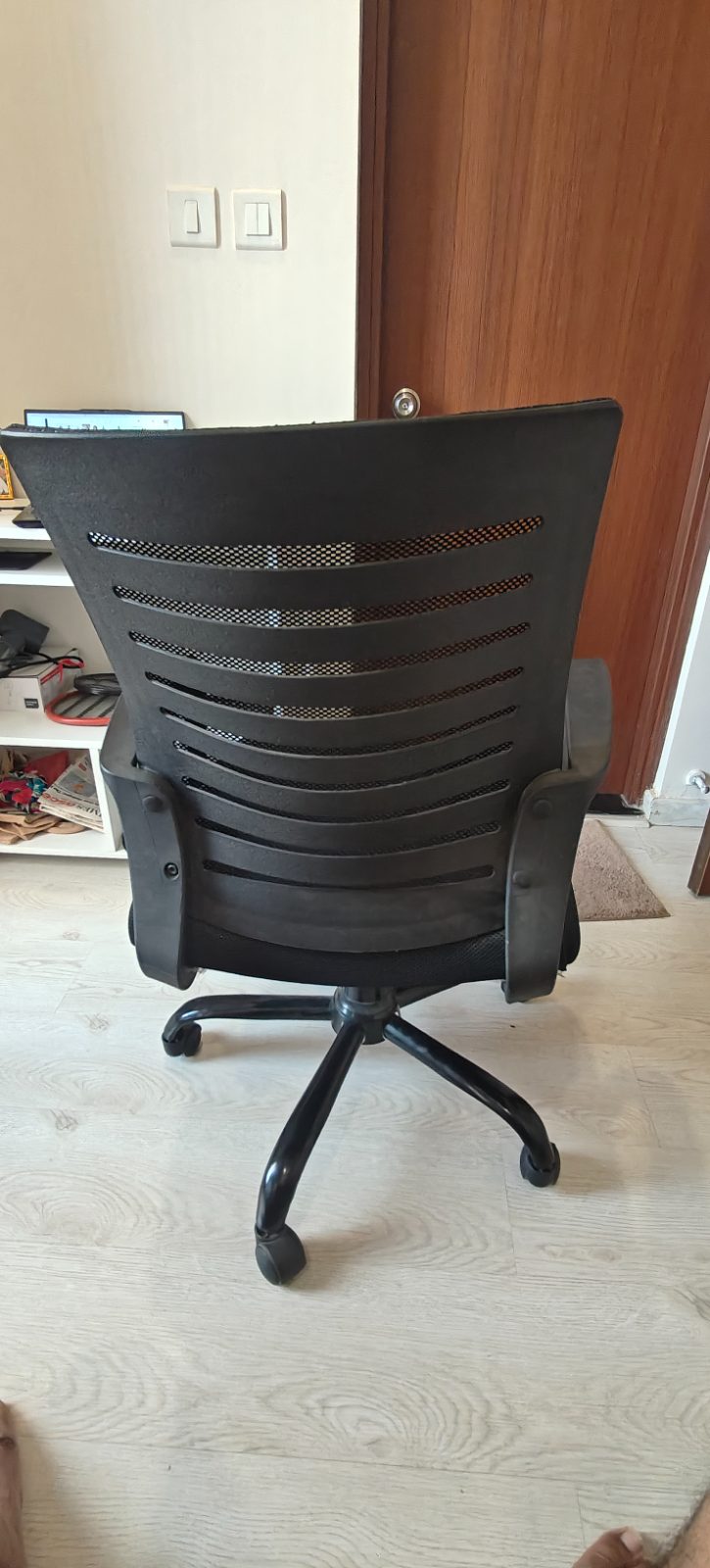 Ergonomic office chair photo 4