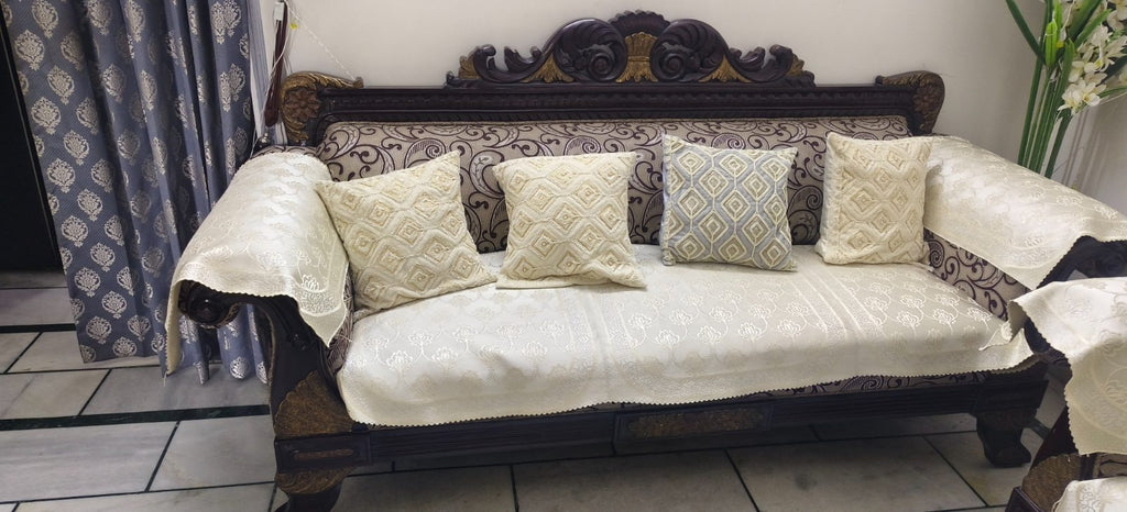 9 seater Maharaja Sofa + centre table photo 5