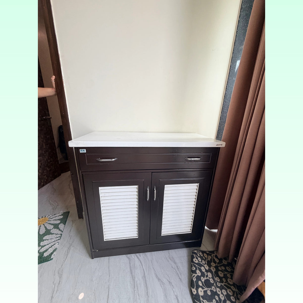 Shoe Cabinet with Drawer and Louvered Doors photo 2