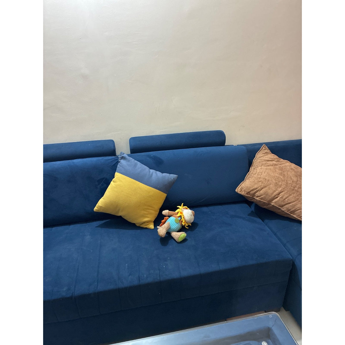 Velvet sectional sofa — square seller photo 3