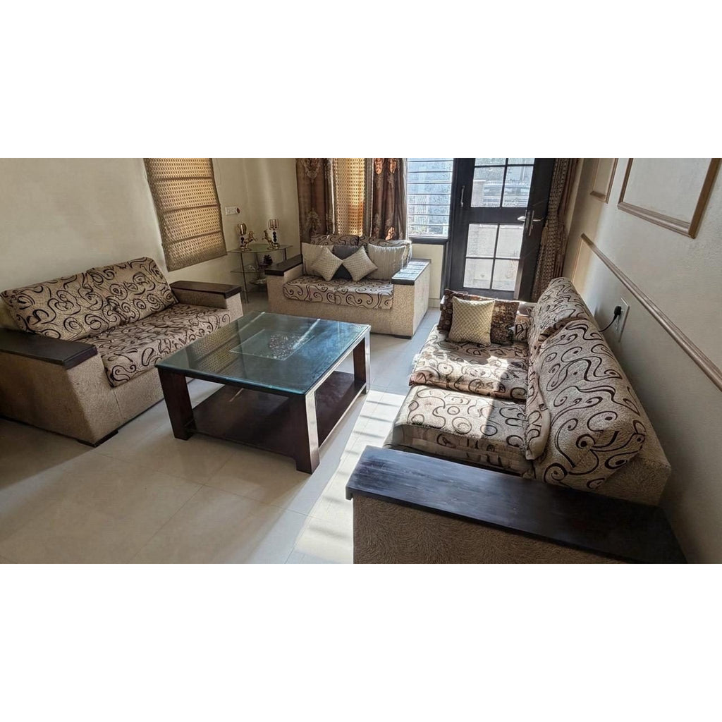 7-Seater Sofa Set - used living-room in Gurugram - photo 1