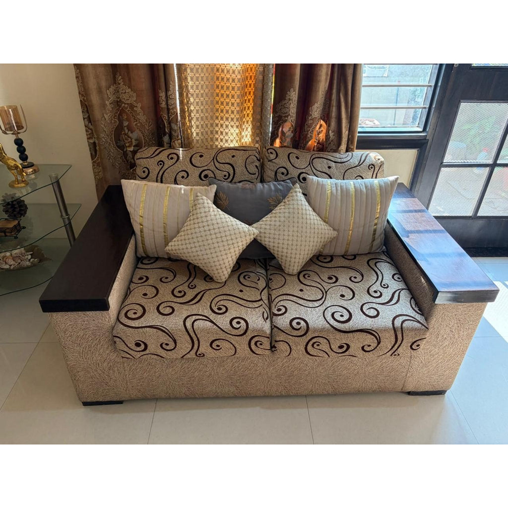 7-Seater Sofa Set - used living-room in Gurugram - photo 3