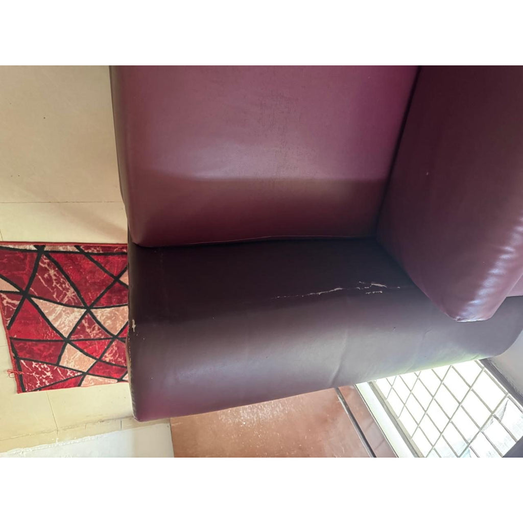 Maroon 3-Piece Sofa Set - used living-room in Gurugram - photo 9