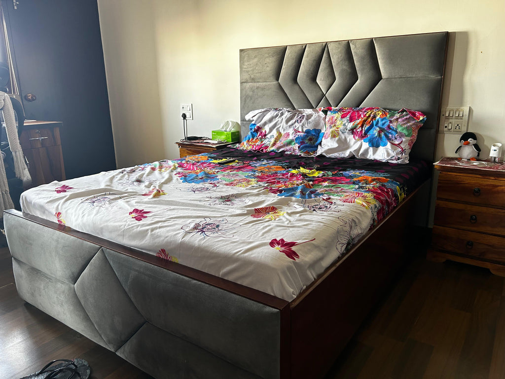 Sheesham wood queen bed