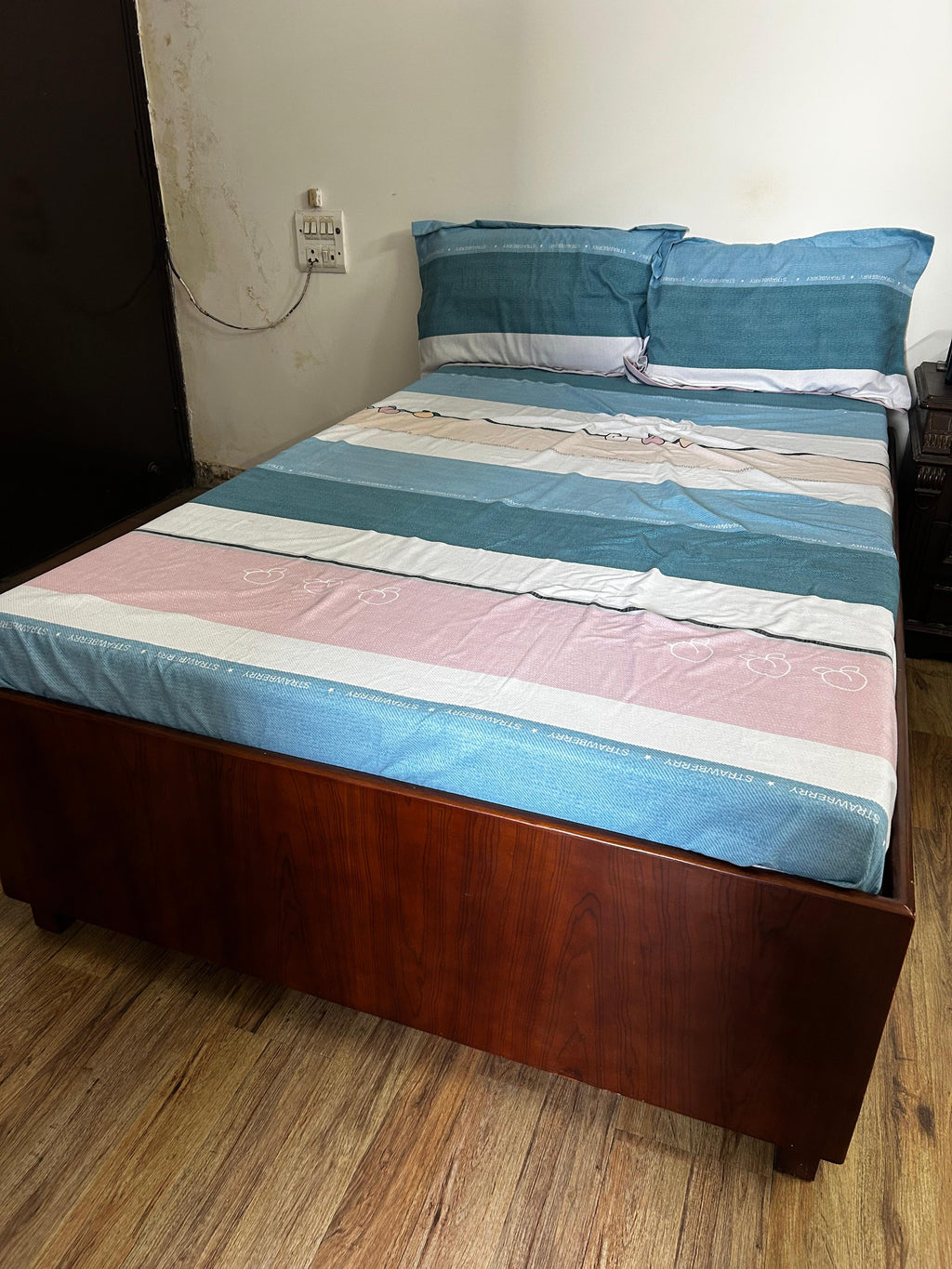 Solid Wood Deewan