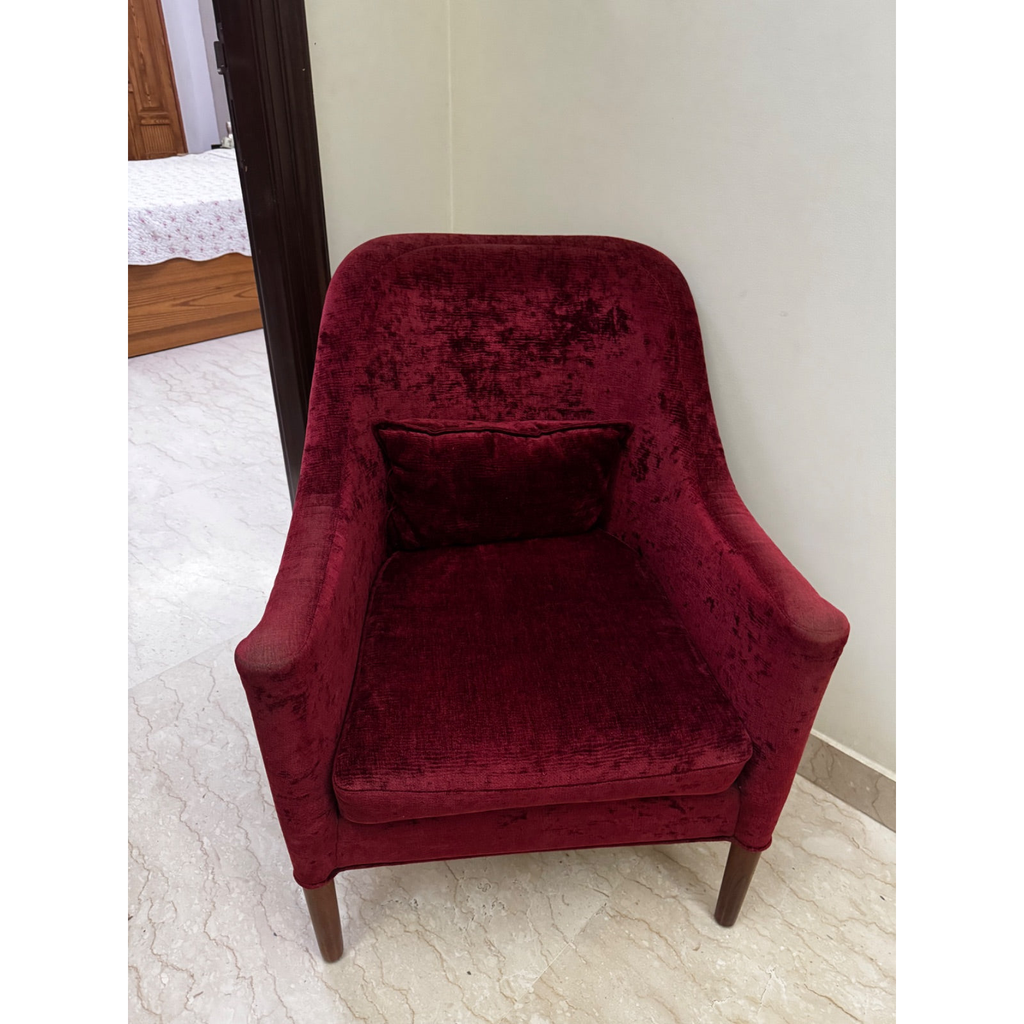 Burgundy velvet armchair - used living room in Delhi - photo 2