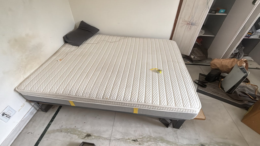 Queen Size Pocket Spring Mattress photo 1