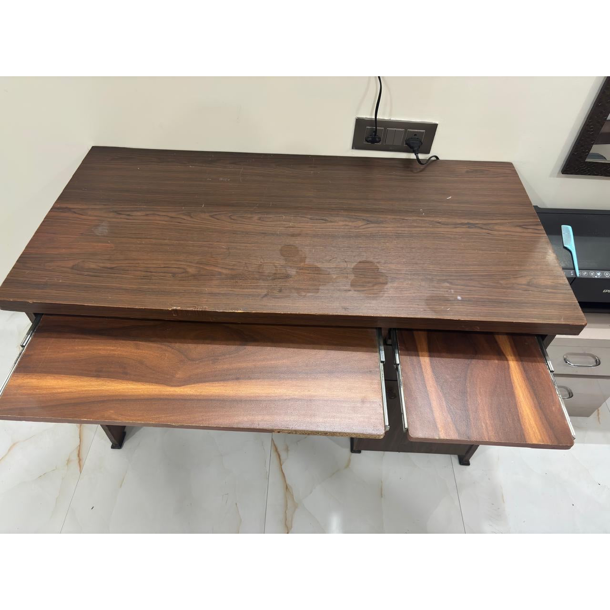 Woodgrain Computer Table - used study office in Delhi - photo 4