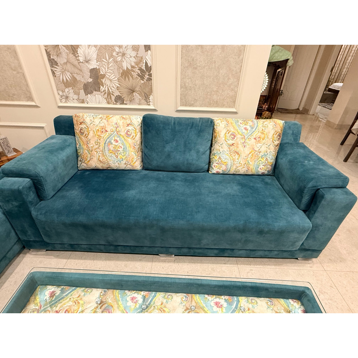 Pre-owned living-room furniture in Noida - photo 1