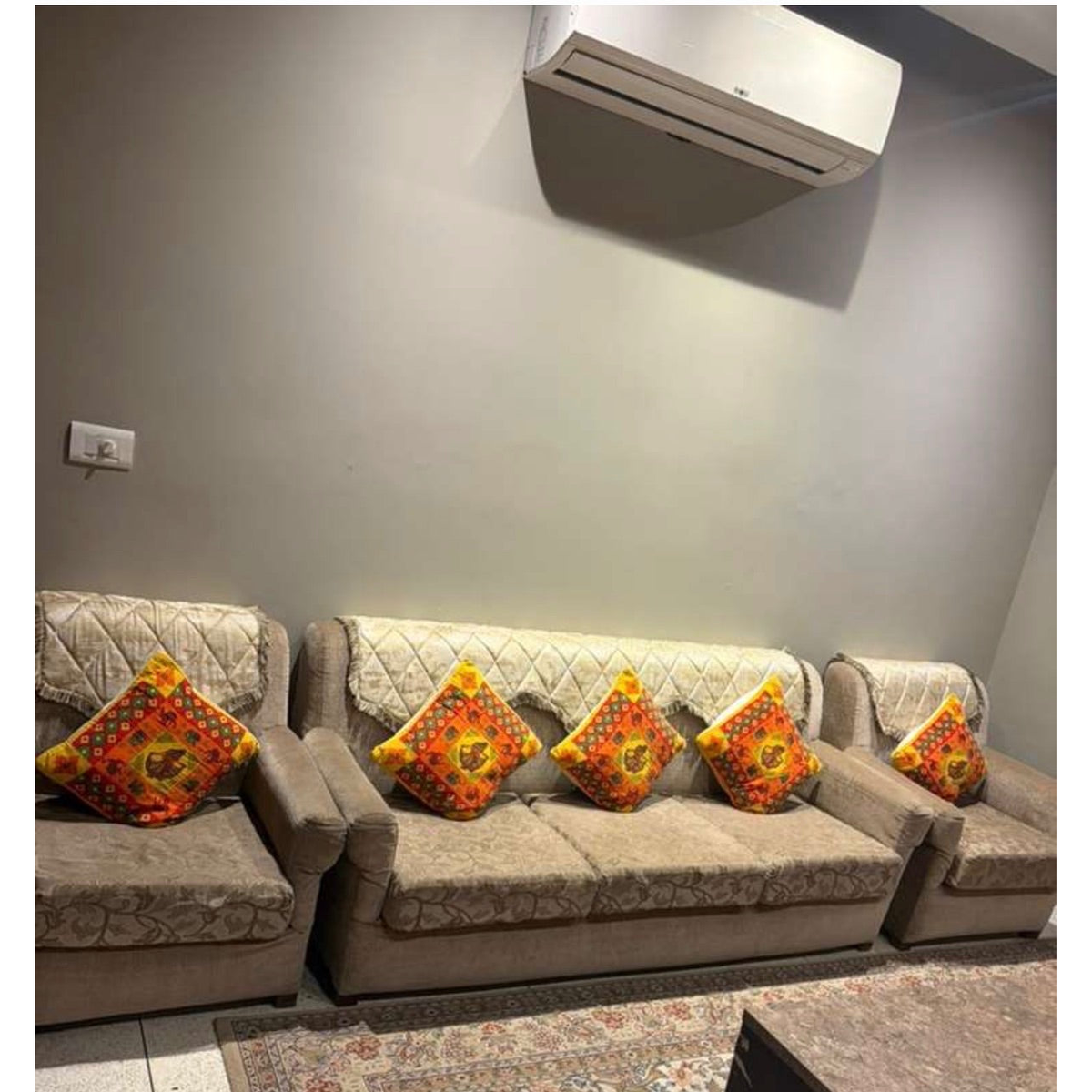 Grey 3+1+1 Sofa Set - used living-room in Gurugram - photo 1