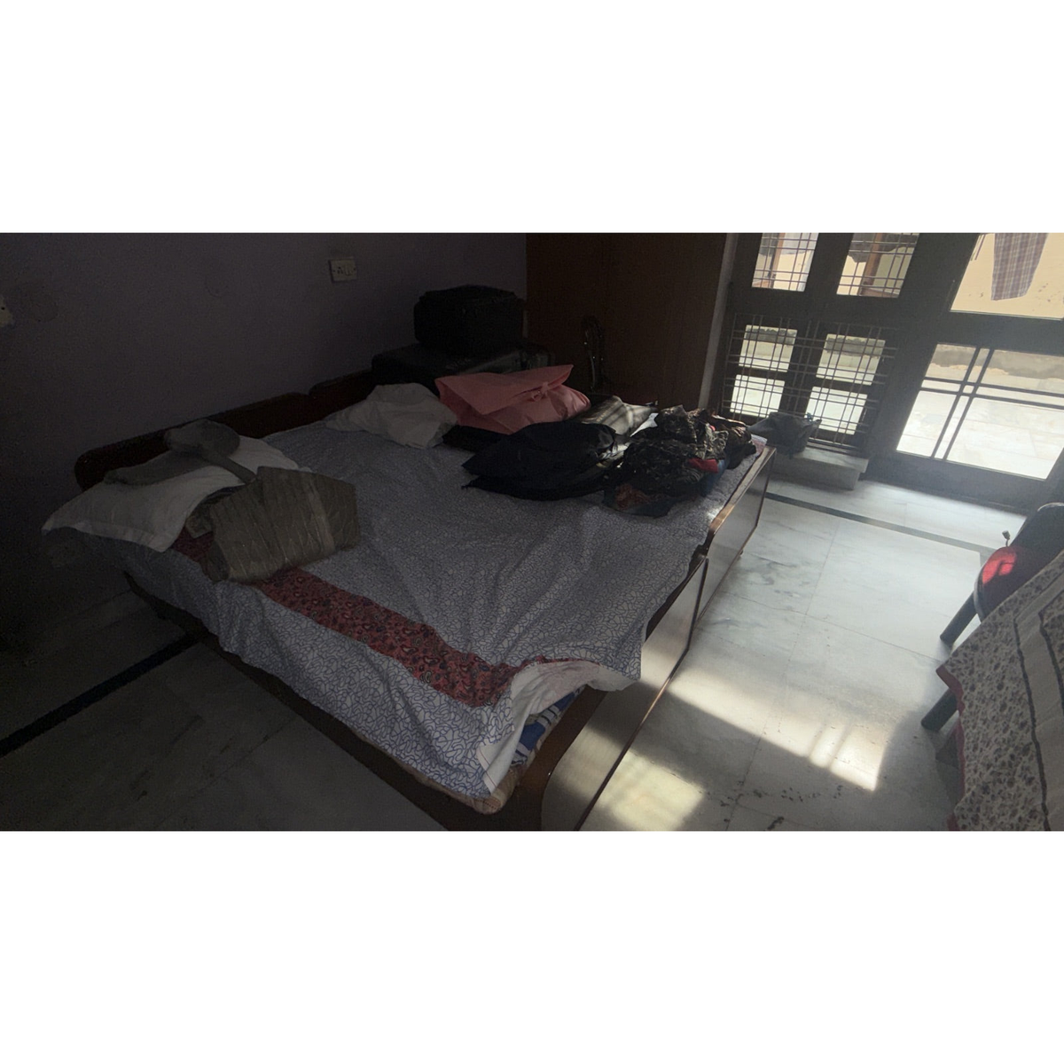 Wooden Single Bed Pair - used bedroom in Gurugram - photo 3