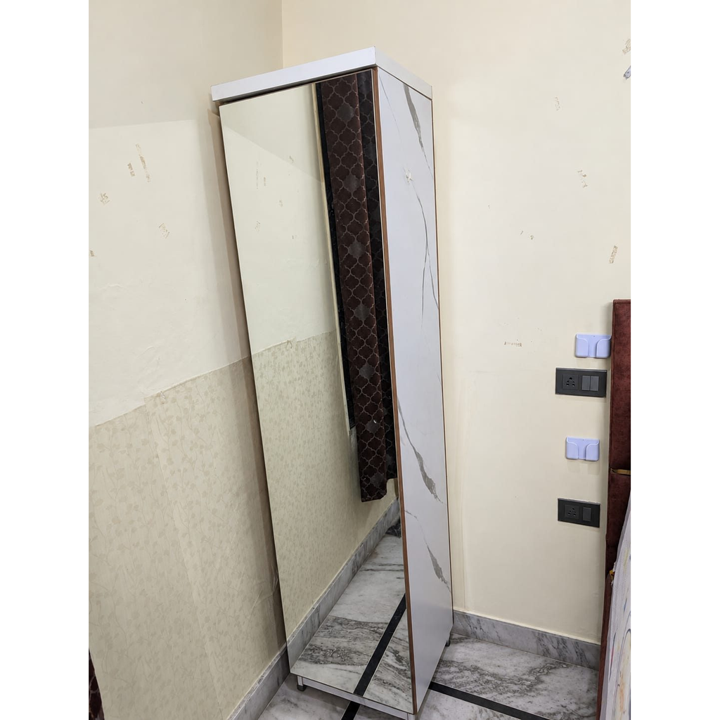 Full-Length Mirror Dressing Unit with Storage - used item in Gurugram - photo 1