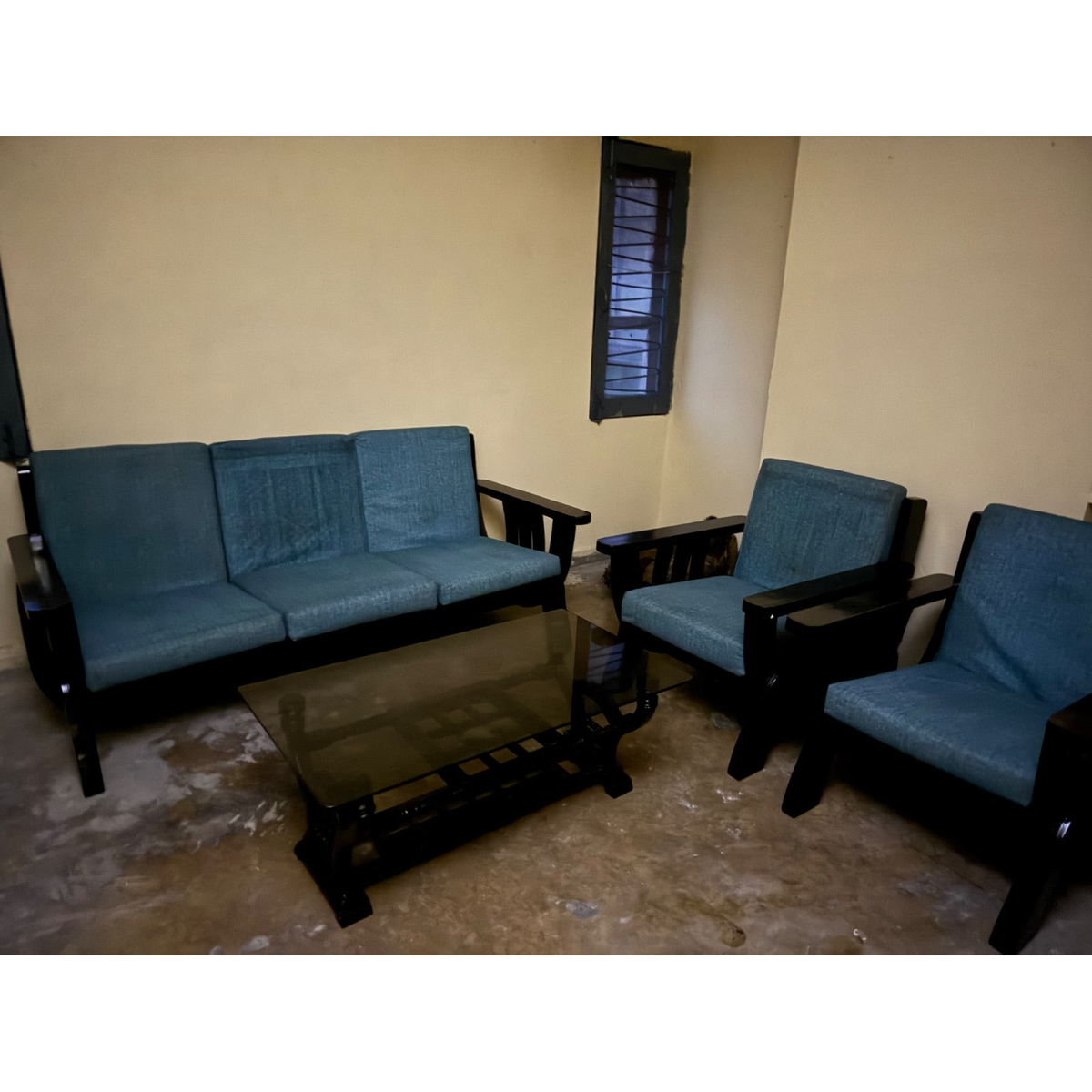 Solid Wooden 3+1+1 Sofa Set with Glass Coffee Table - used item in Delhi - photo 2