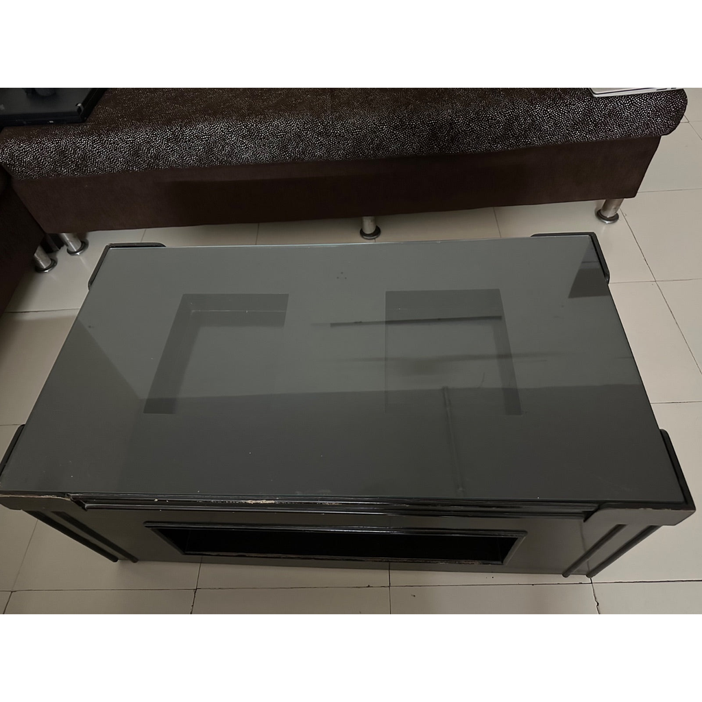 Six-Seater Sectional Sofa with Glass Centre Table - used item in Delhi - photo 3