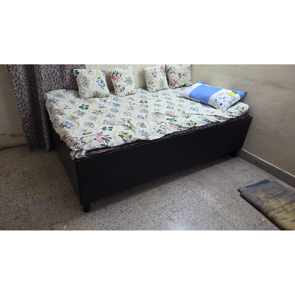 L-Shaped Sofa and Diwan Bundle - used living-room in Gurugram - photo 5