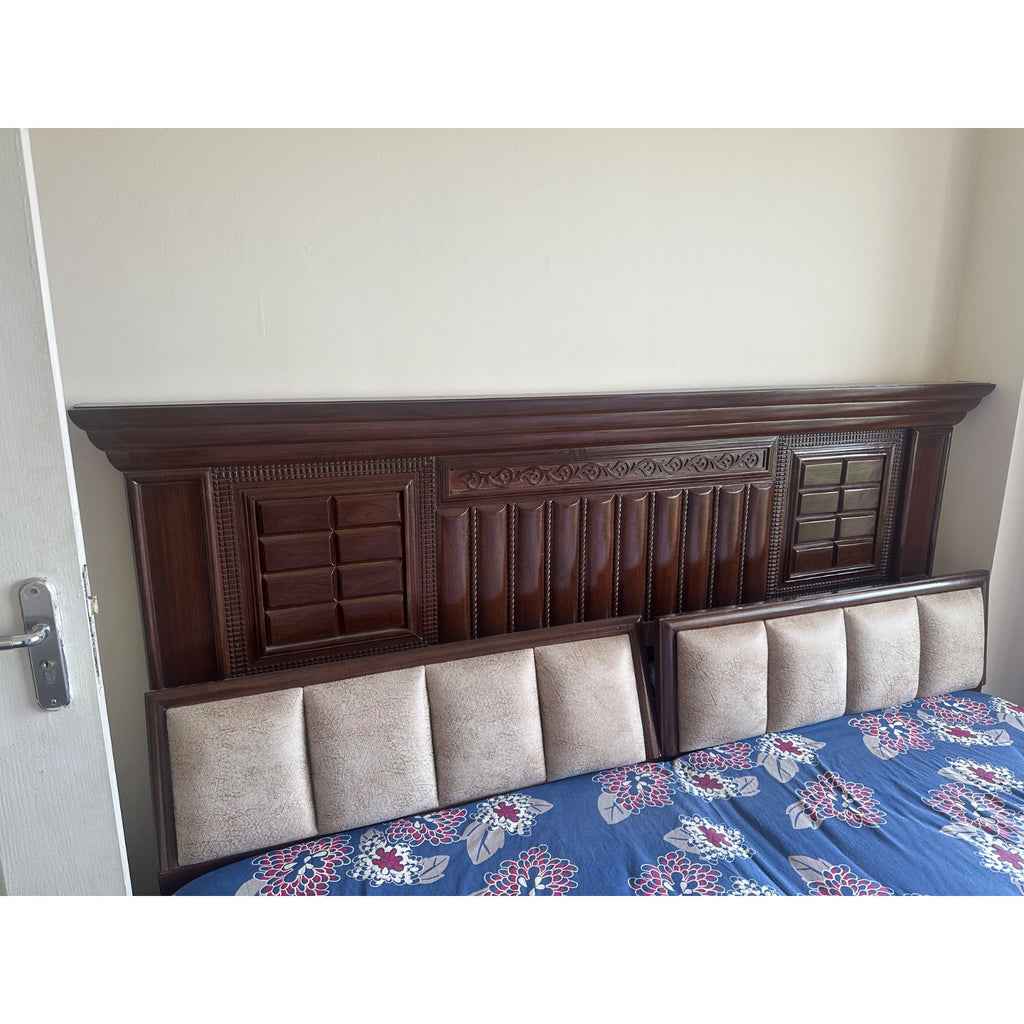 King-Size Bed - seller photo 8