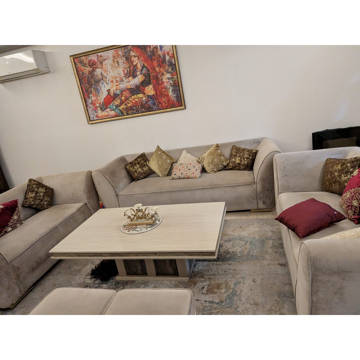 3+2+2 Velvet Sofa Set - used living-room in Delhi - photo 7