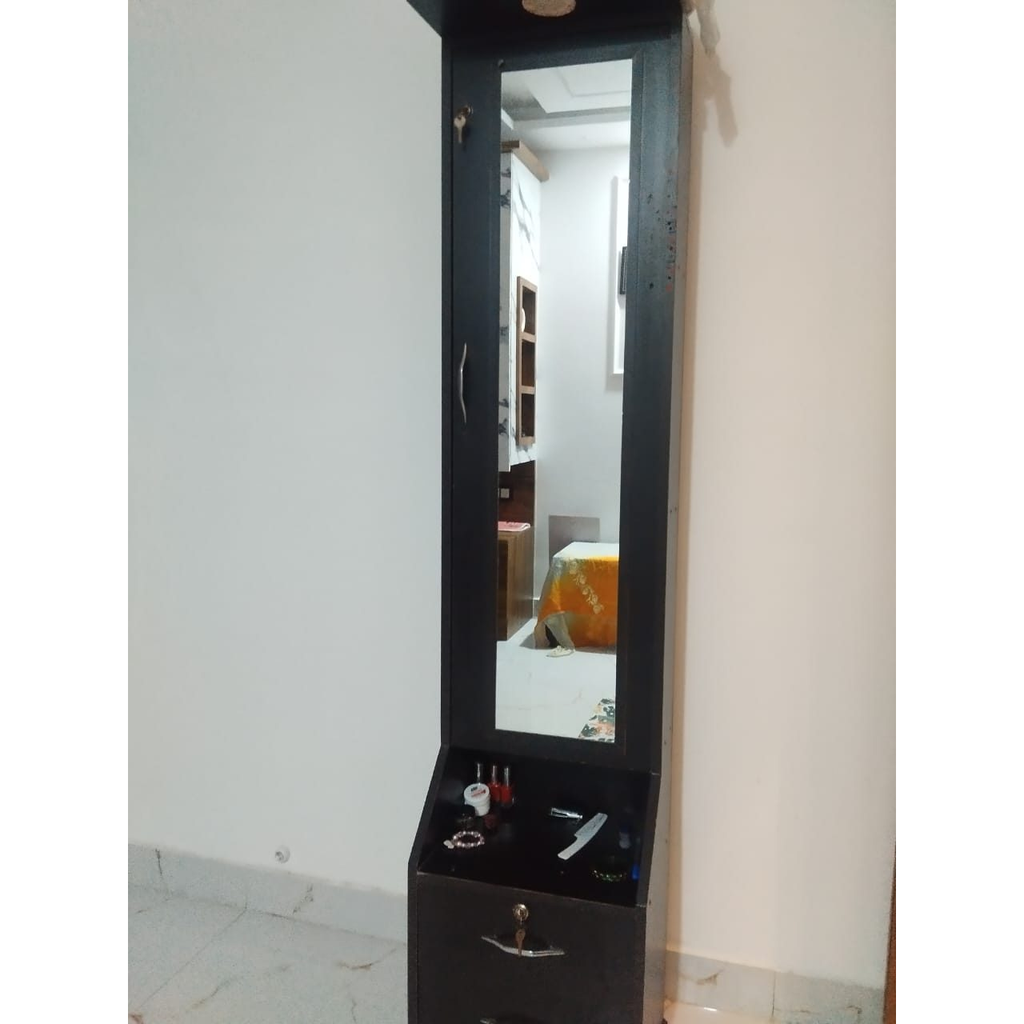Mirrored Dressing Cabinet - used bedroom in Delhi - photo 1