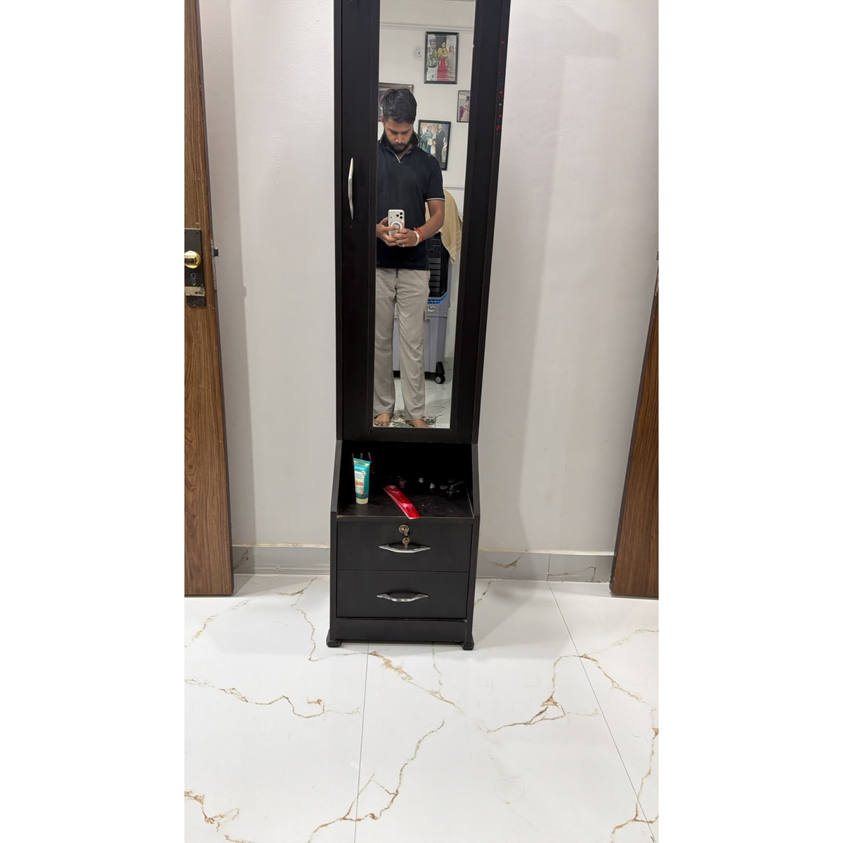 Mirrored Dressing Cabinet - used bedroom in Delhi - photo 6