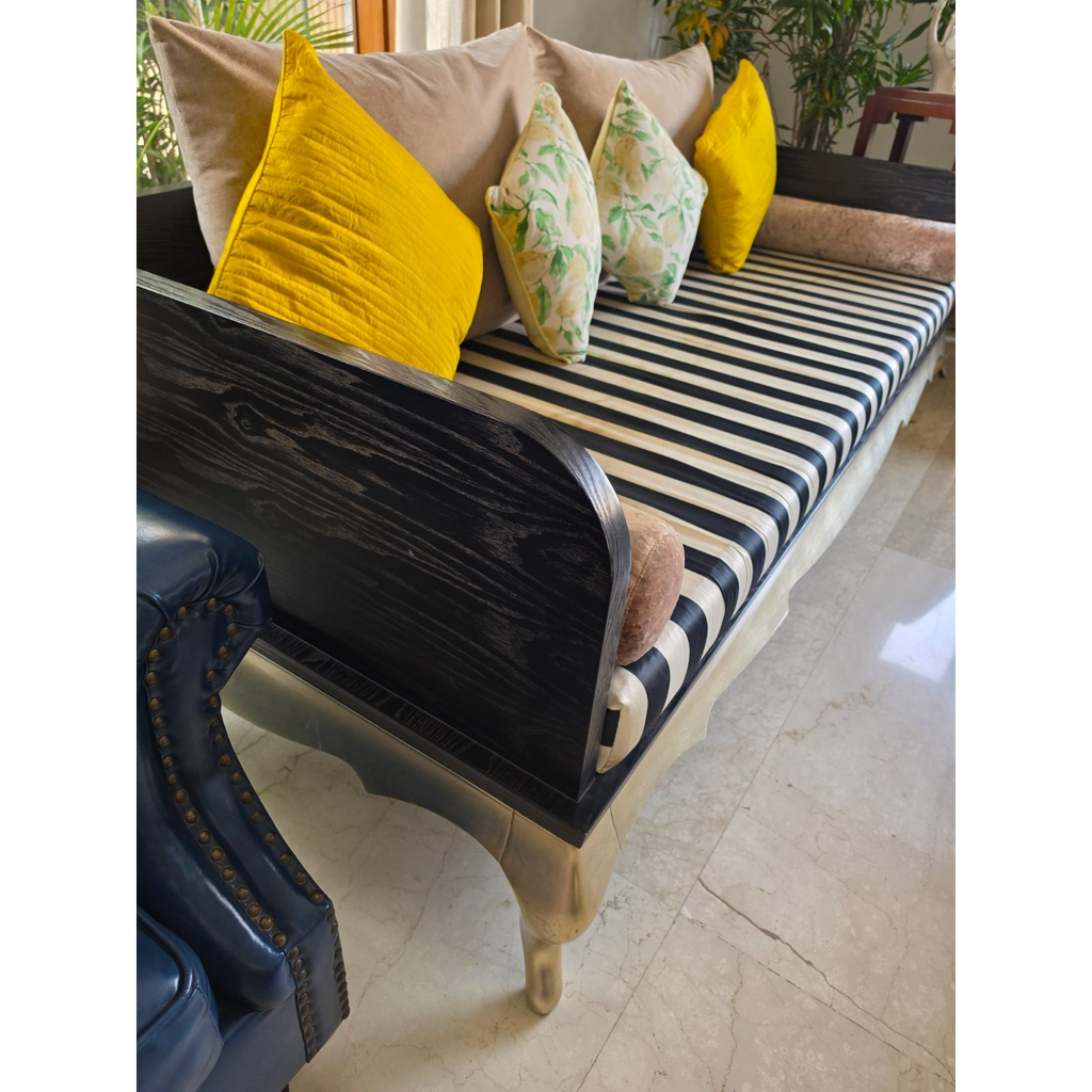Anjali Goel Striped Three-Seater Sofa - used living room in Delhi - photo 2
