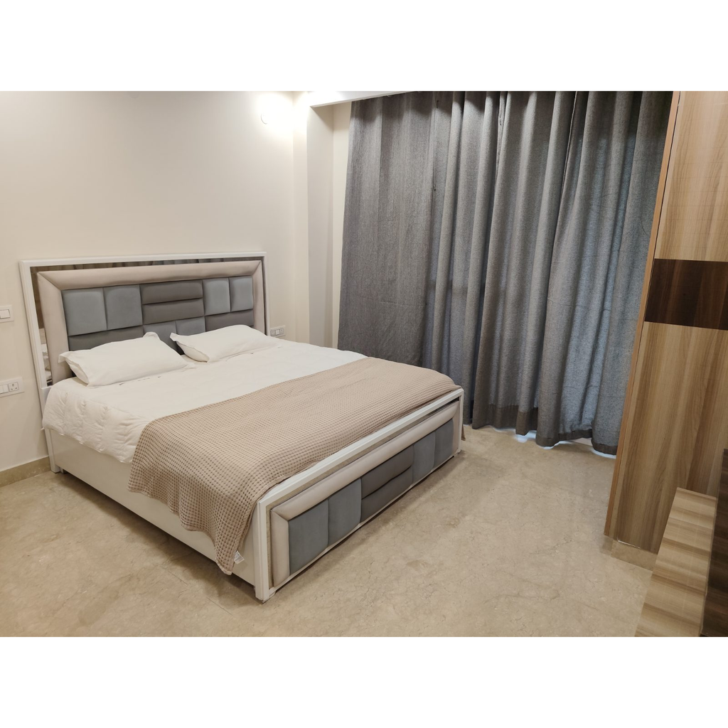 King Storage Bed 6 x 6 Ft - used bedroom in Gurugram - photo 3
