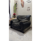 Patterned 3+1+1 Sofa Set - used living-room in Delhi - photo 4