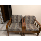 Wooden Sofa Set with Table - used living-room in Ghaziabad - photo 7