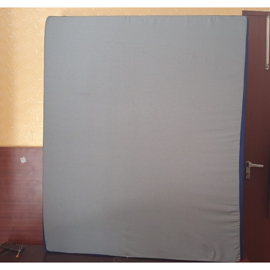Flo Queen Mattress - used bedroom in Gurugram - photo 1