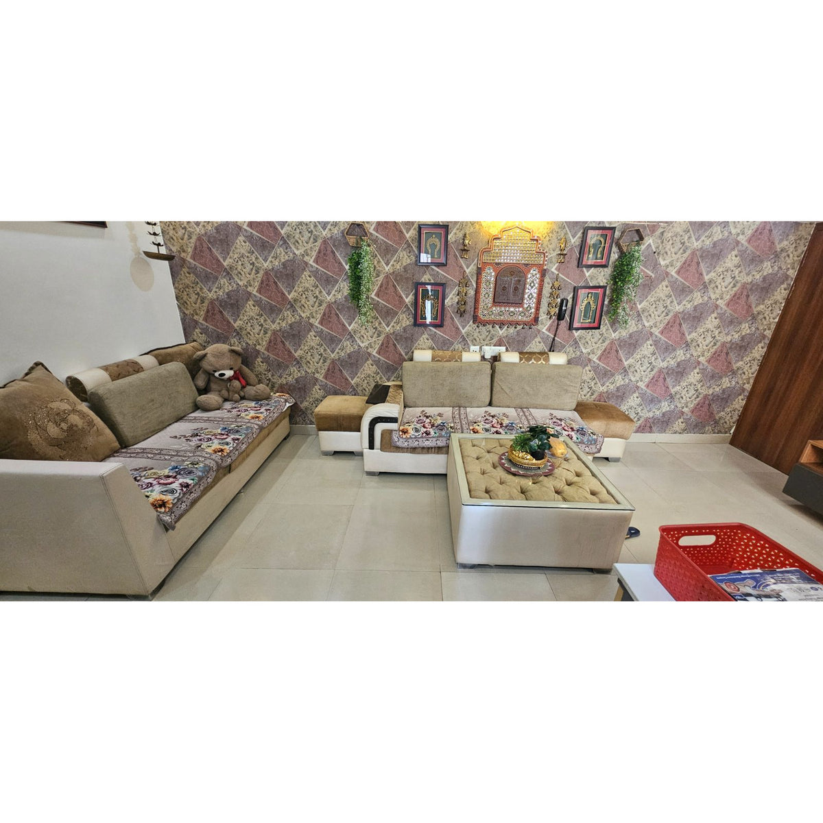 7 seater sofa with 2 poufees - photo 6
