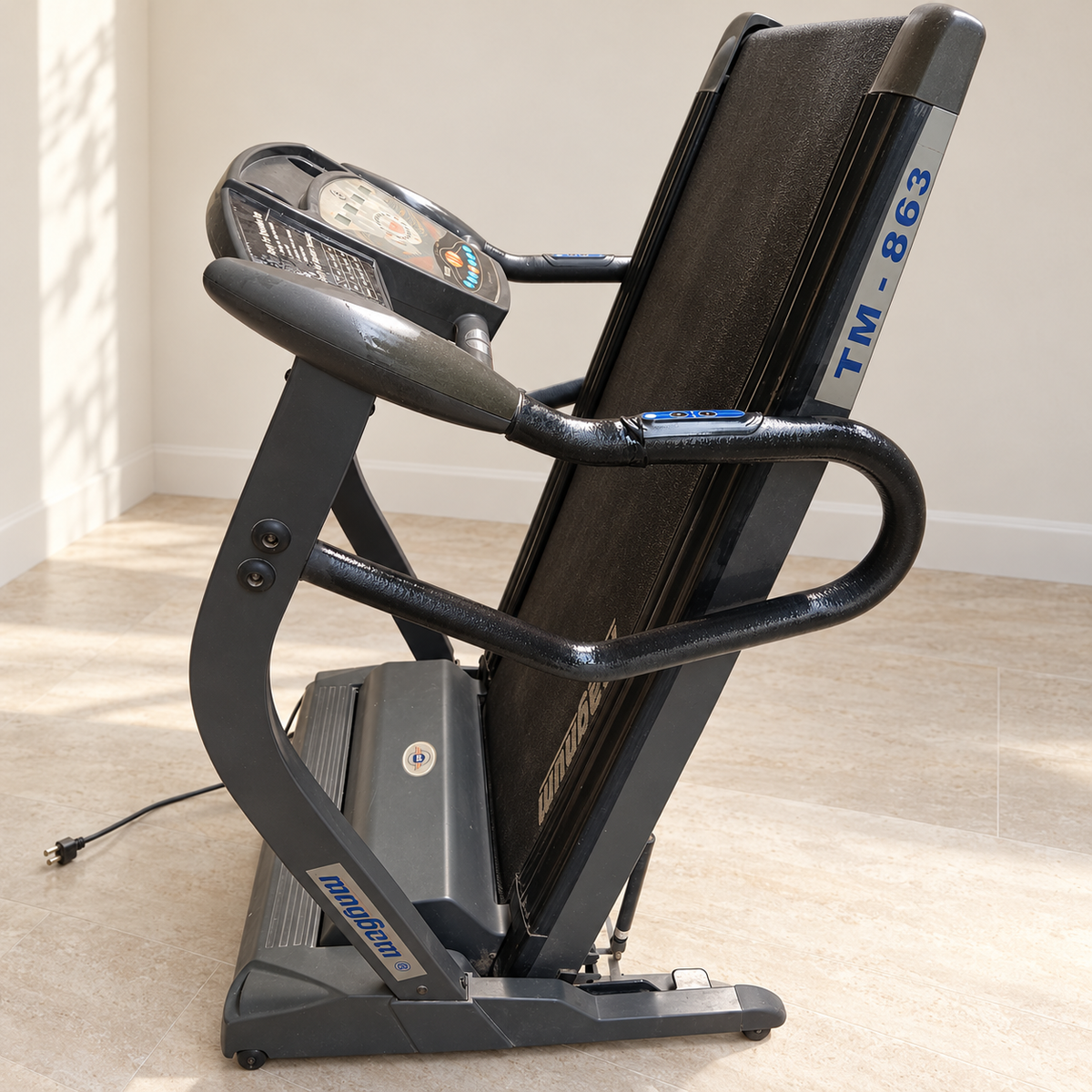 Magnum Folding Treadmill - Regularly Used - Delhi