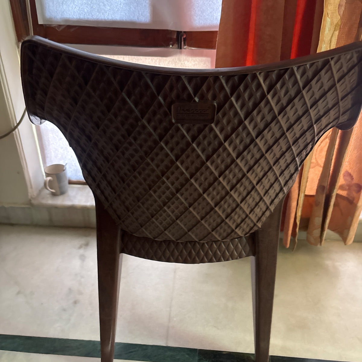 Plastic chair photo 3