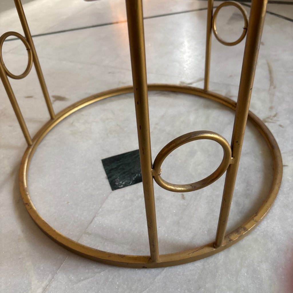 Small center table photo 3