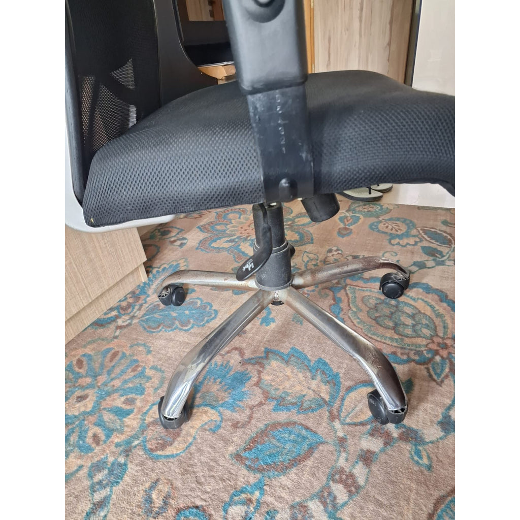 Mesh Office Chair, Headrest Adjustment Fault - photo 5