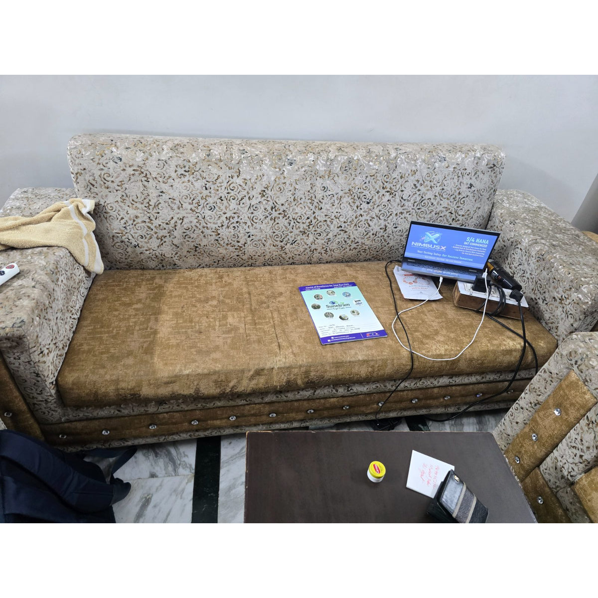 Fabric Sofa Set with Solid-Wood Frame, 7 Seats (Seller) - Delhi - photo 4