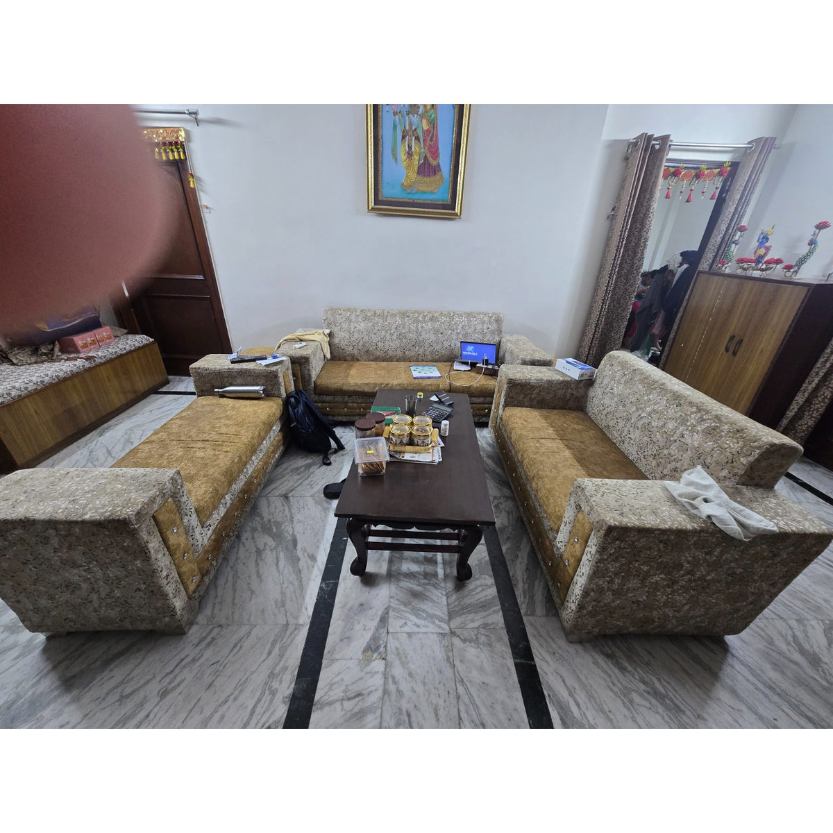 Fabric Sofa Set with Solid-Wood Frame, 7 Seats (Seller) - Delhi - photo 6