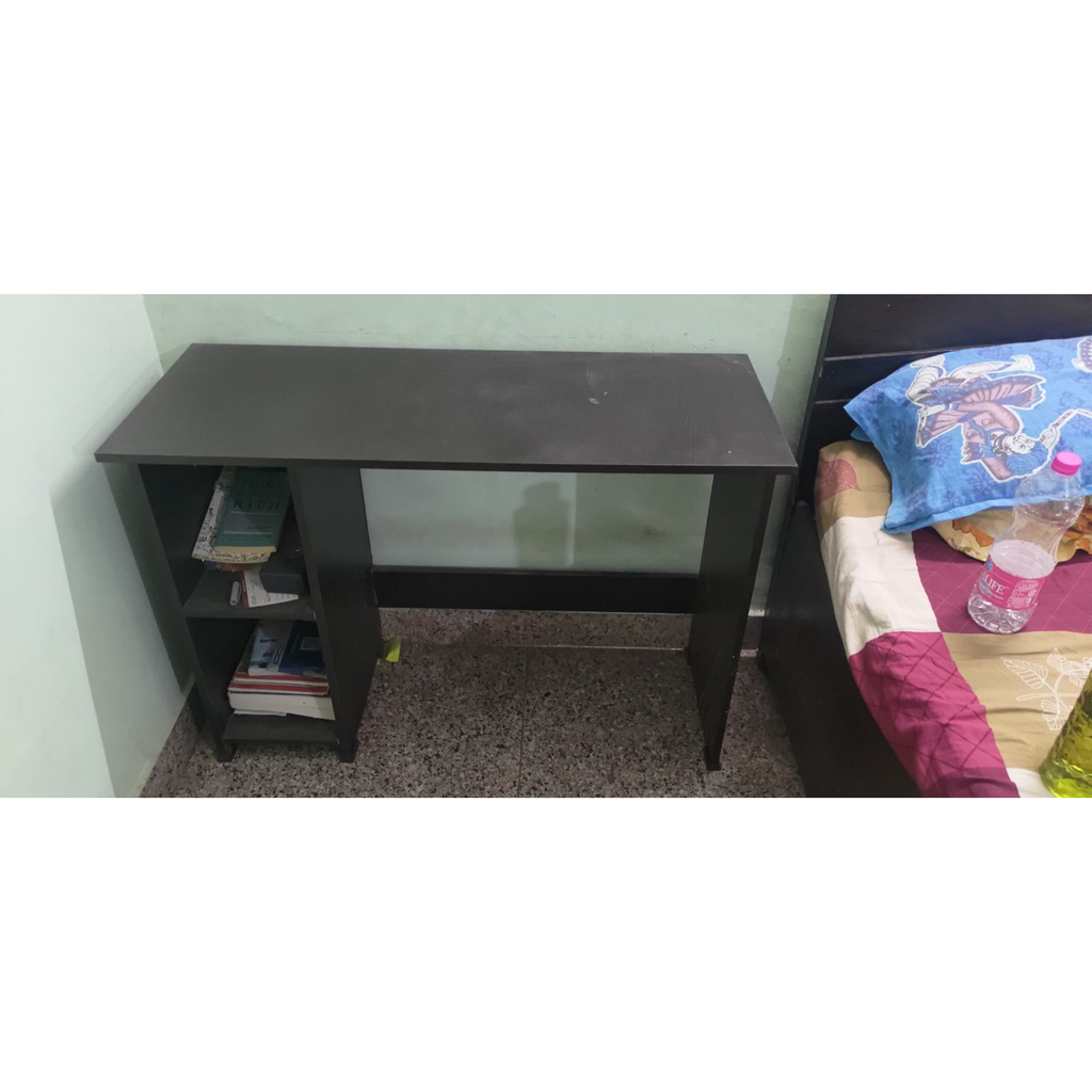 Ebee Study Desk - used study & office in Gurugram - photo 1