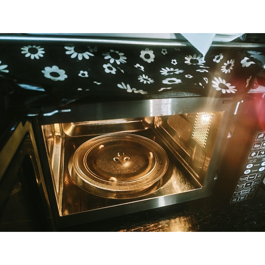 IFB 20BC4 20L Microwave, Needs Repair - photo 1