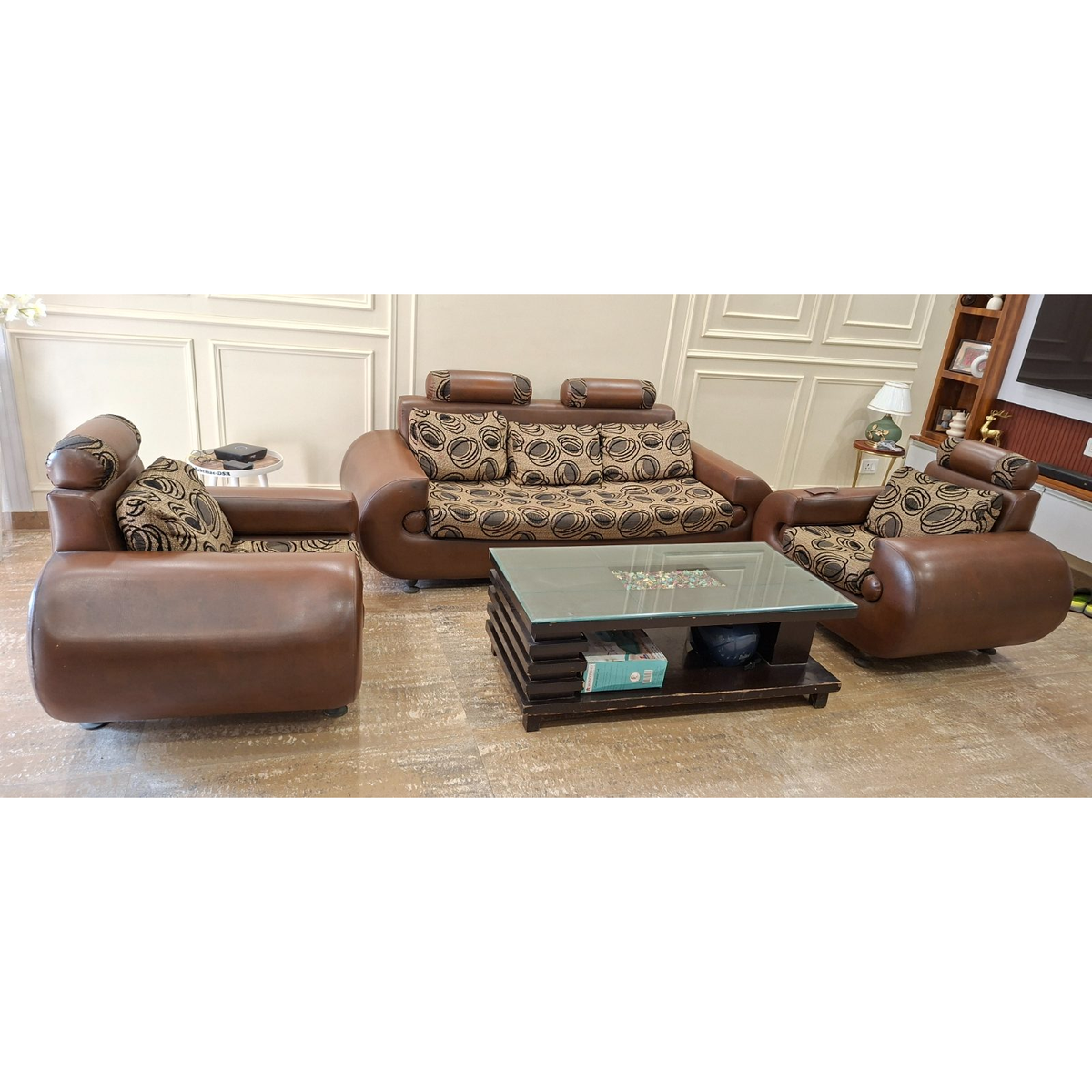 3+1+1 Sofa Set with Centre Table - photo 1